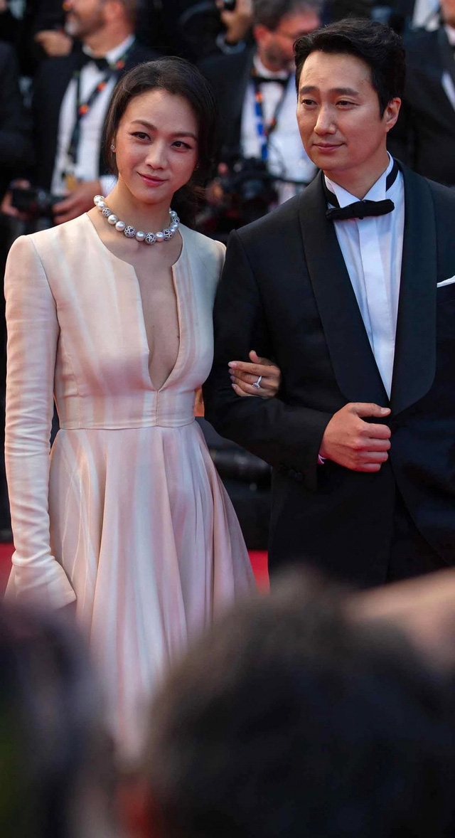 Thang Duy gây choáng trên thảm đỏ tại Liên hoan phim Cannes lần thứ 75 - Ảnh 5.
