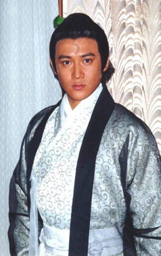 Bao Cong is the most handsome man on the screen at the age of U50: Once he became a beer-bellied uncle, now his form is unexpected - Photo 1.