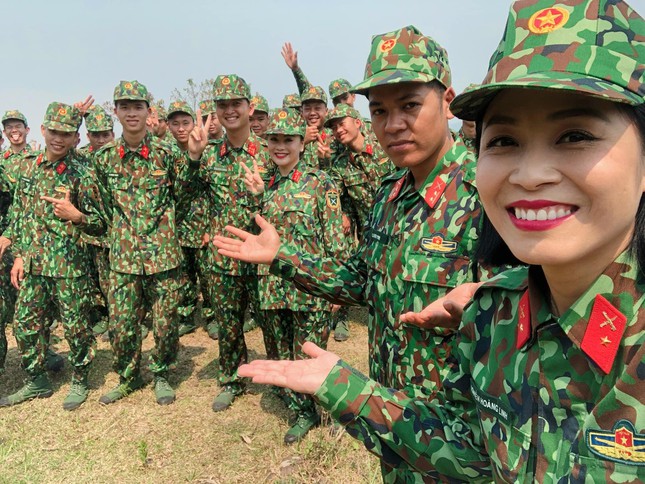 BTV Hoàng Linh ngậm ngùi nói lời chia tay chương trình ‘Chúng tôi là chiến sĩ’ - Ảnh 17.