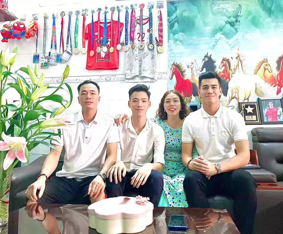 Điểm thú vị về 3 căn nhà của 3 cầu thủ tên tuổi của U23 Việt Nam: Tiến Linh - Hoàng Đức - Hùng Dũng - Ảnh 13. Điểm thú vị về 3 căn nhà của 3 cầu thủ tên tuổi của U23 Việt Nam: Tiến Linh - Hoàng Đức - Hùng Dũng - Ảnh 13.