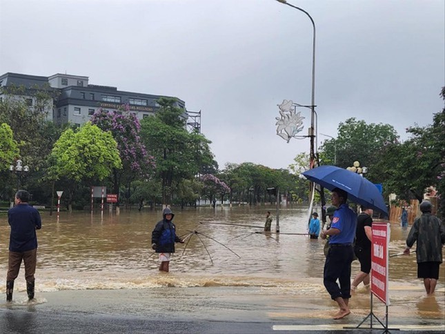 Một năm thiên tai khốc liệt, dị thường - Ảnh 1.