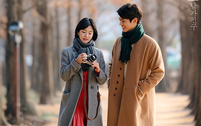 Hội diễn viên Hàn đang trên đà tụt dốc: Song Hye Kyo liên tục chọn sai kịch bản, còn kéo theo cả tình trẻ nữa này - Ảnh 1.