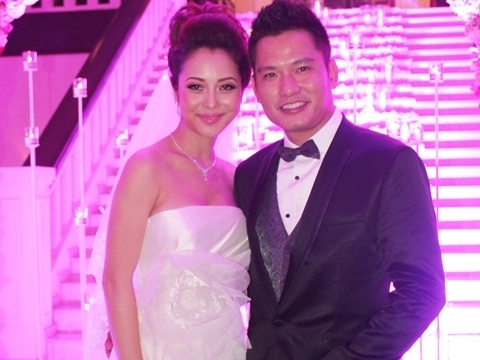 Became a prestigious family bride: Jennifer Pham excelled as a wife and mother, still not retiring from showbiz - Photo 2.