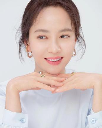 Song Ji Hyo reveals beauty tips to help you shine - Photo 2.
