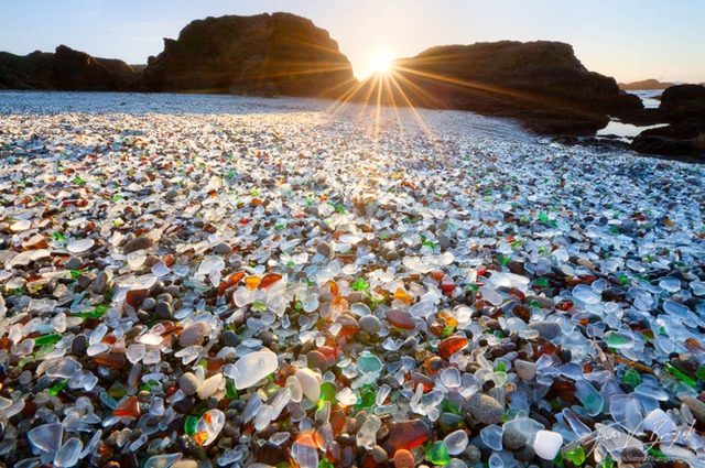 The beach is full of gems, like on another planet, just looking at the photos makes me want to pack my bags and go - Photo 3.