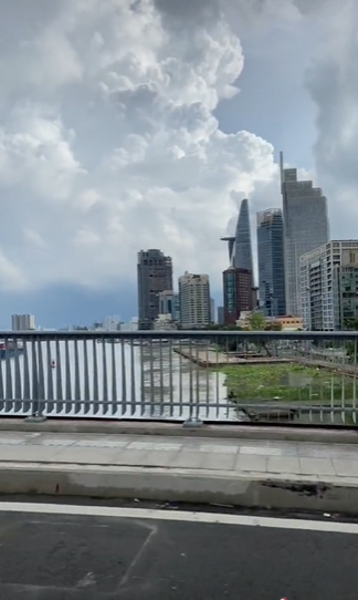 Cầu Thủ Thiêm 2 mới khánh thành liền gây choáng khi sở hữu view triệu đô giữa TP.HCM, lập tức hot rần rần bằng loạt video trên mạng xã hội - Ảnh 1.