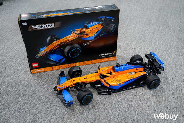 Lần đầu chơi LEGO 1432 mảnh: Mất 10 tiếng mới ghép xong, thành hình xe đua F1 McLaren chân thật từng chi tiết - Ảnh 1.