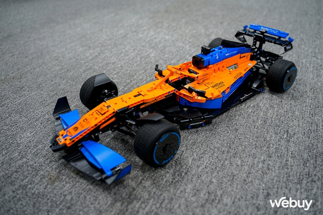 Lần đầu chơi LEGO 1432 mảnh: Mất 10 tiếng mới ghép xong, thành hình xe đua F1 McLaren chân thật từng chi tiết - Ảnh 13.