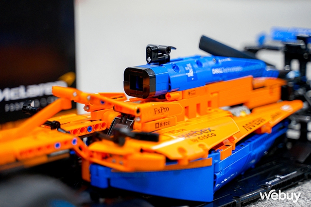 Lần đầu chơi LEGO 1432 mảnh: Mất 10 tiếng mới ghép xong, thành hình xe đua F1 McLaren chân thật từng chi tiết - Ảnh 14.