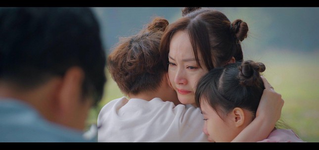 The heartbreaking scene of the children on the screen when their parents divorced - Photo 1.