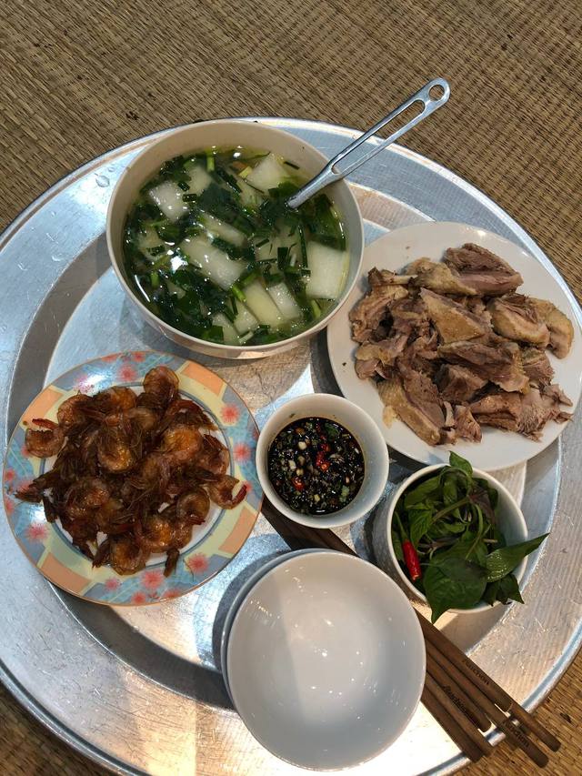 Cặp vợ chồng qu&ecirc; ngoại tỉnh sống ở Thủ đ&ocirc;: Chi ti&ecirc;u 1 th&aacute;ng hết 30 triệu, t&igrave;m đỏ mắt cũng kh&ocirc;ng thấy khoản n&agrave;o cắt giảm được - Ảnh 2.