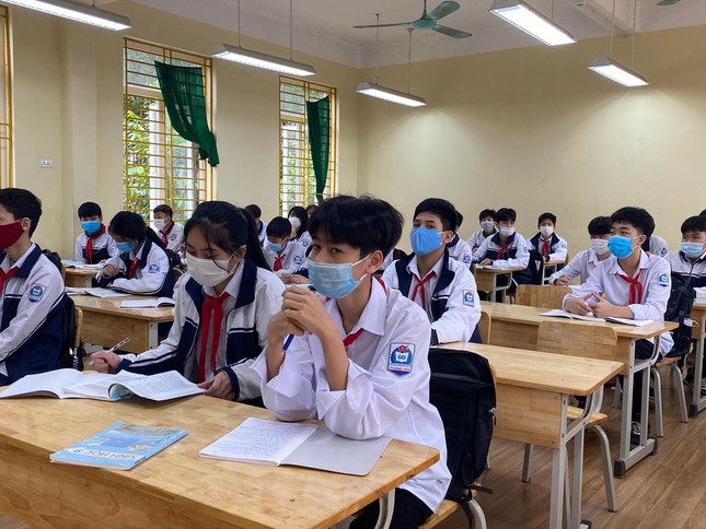 Exam for 10th grade in public schools in Hanoi: Considerations to avoid unjustly failing - Photo 1.