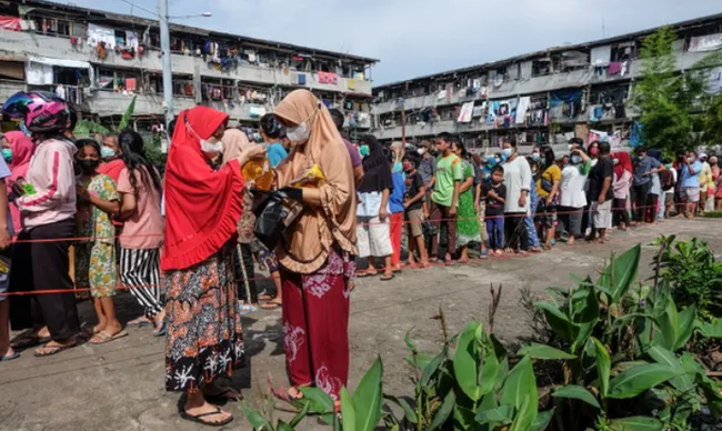 Asian countries are miserable because of lack of cooking oil: People wait in long lines to buy goods, other countries can only cry - Photo 1.