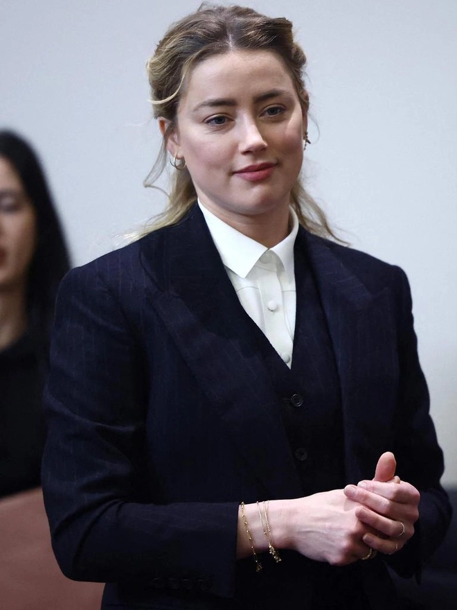 Amber Heard's opera art on court: Fashion strategy, appropriate makeup, disaster crying scenes matching climactic testimony - Photo 4.