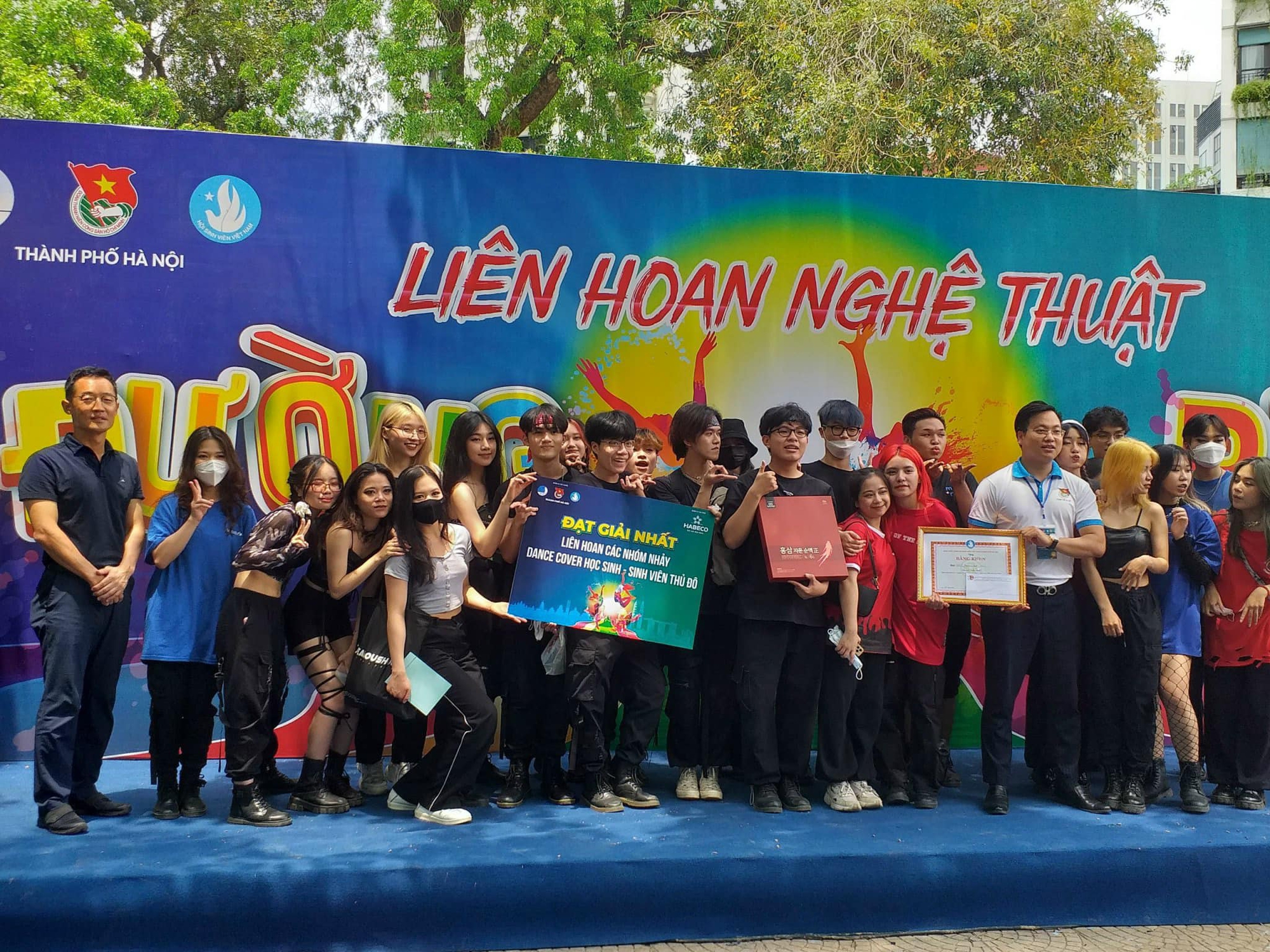 Jubilantly on the occasion of the Southeast Asian Youth Festival to welcome the 31st SEA Games, the most Jubilantly on the occasion of the Southeast Asian Youth Festival to welcome the 31st SEA Games, the most