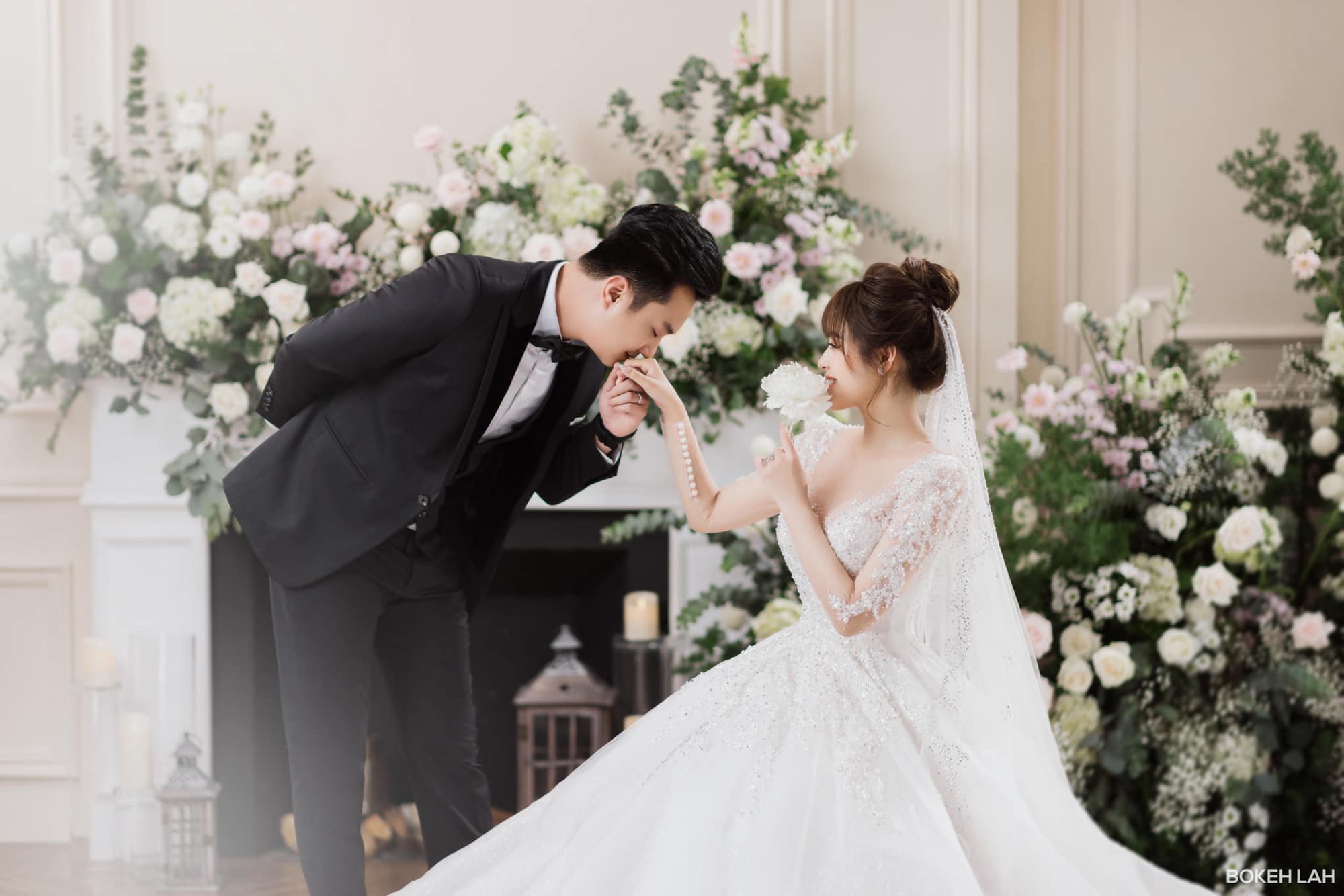 Male star Vbiz released a dreamlike wedding photo set before G: The groom has a brilliant style, the beauty of his girlfriend 2K1 causes a fever - Photo 6.