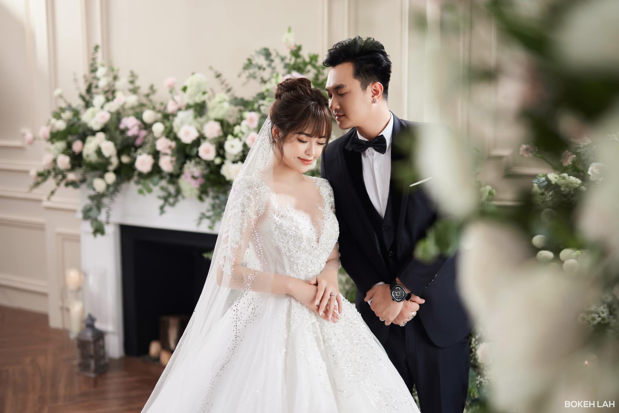 Male star Vbiz released a dreamy set of wedding photos before G: The groom has a brilliant style, the beauty of his girlfriend 2K1 causes a fever - Photo 5.