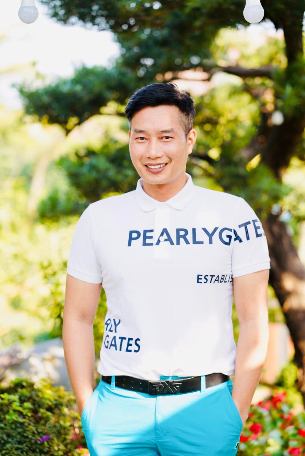 BTV Hoa Thanh Tung: Becoming a boss at VTV, his wife is getting younger and prettier, and his son is nearly 1m90 tall - Photo 1. BTV Hoa Thanh Tung: Becoming a boss at VTV, his wife is getting younger and prettier, and his son is nearly 1m90 tall - Photo 1.