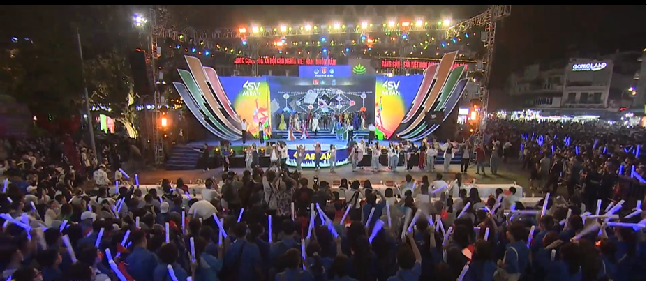 Jubilantly on the Southeast Asian Youth Festival to welcome the 31st SEA Games, the most Jubilantly on the Southeast Asian Youth Festival to welcome the 31st SEA Games, the most