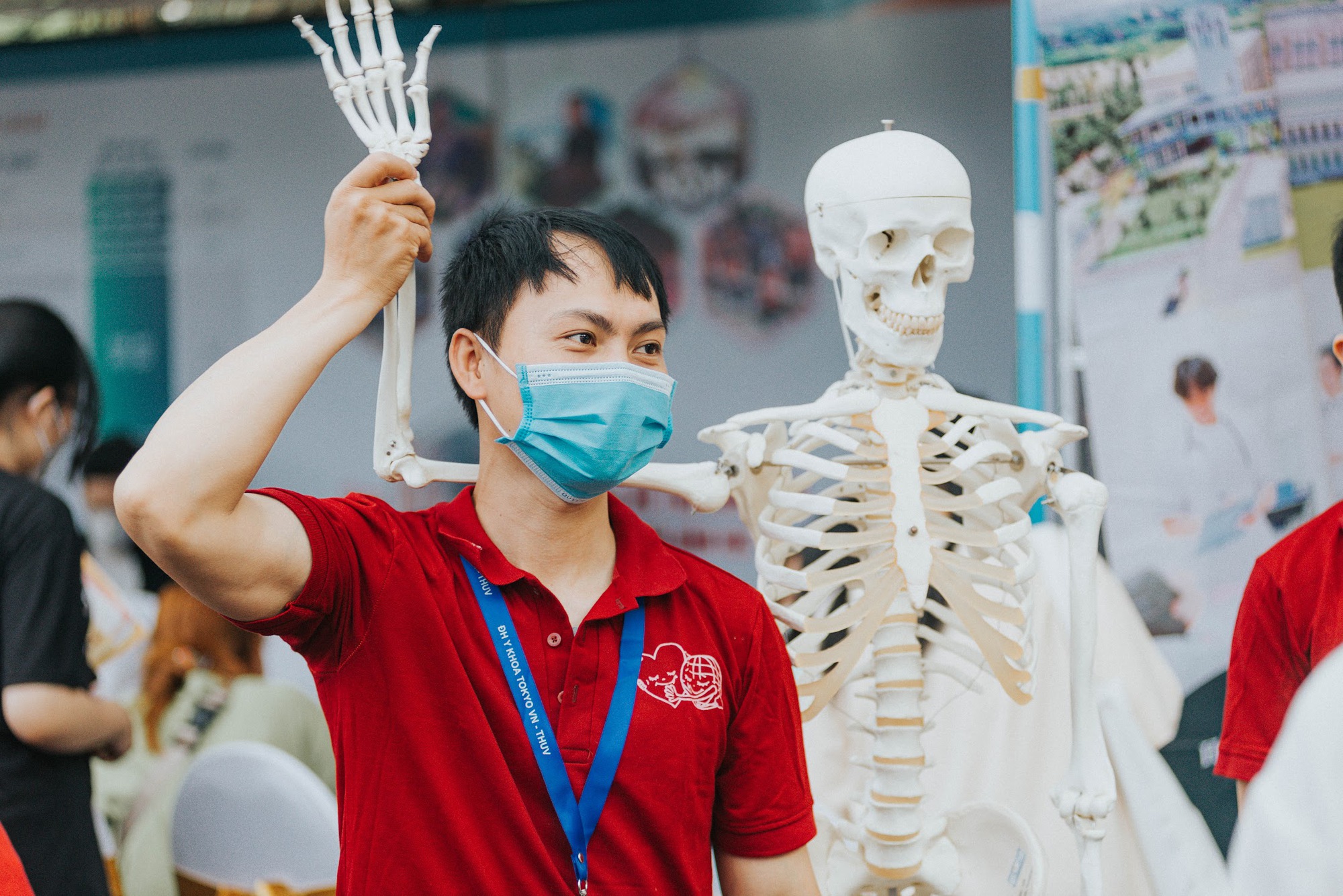 Dàn nữ sinh xinh xắn chiếm trọn spotlight tại ngày hội tư vấn tuyển sinh, ngầu nhất là trải nghiệm tập làm lính cứu hỏa! - Ảnh 11.