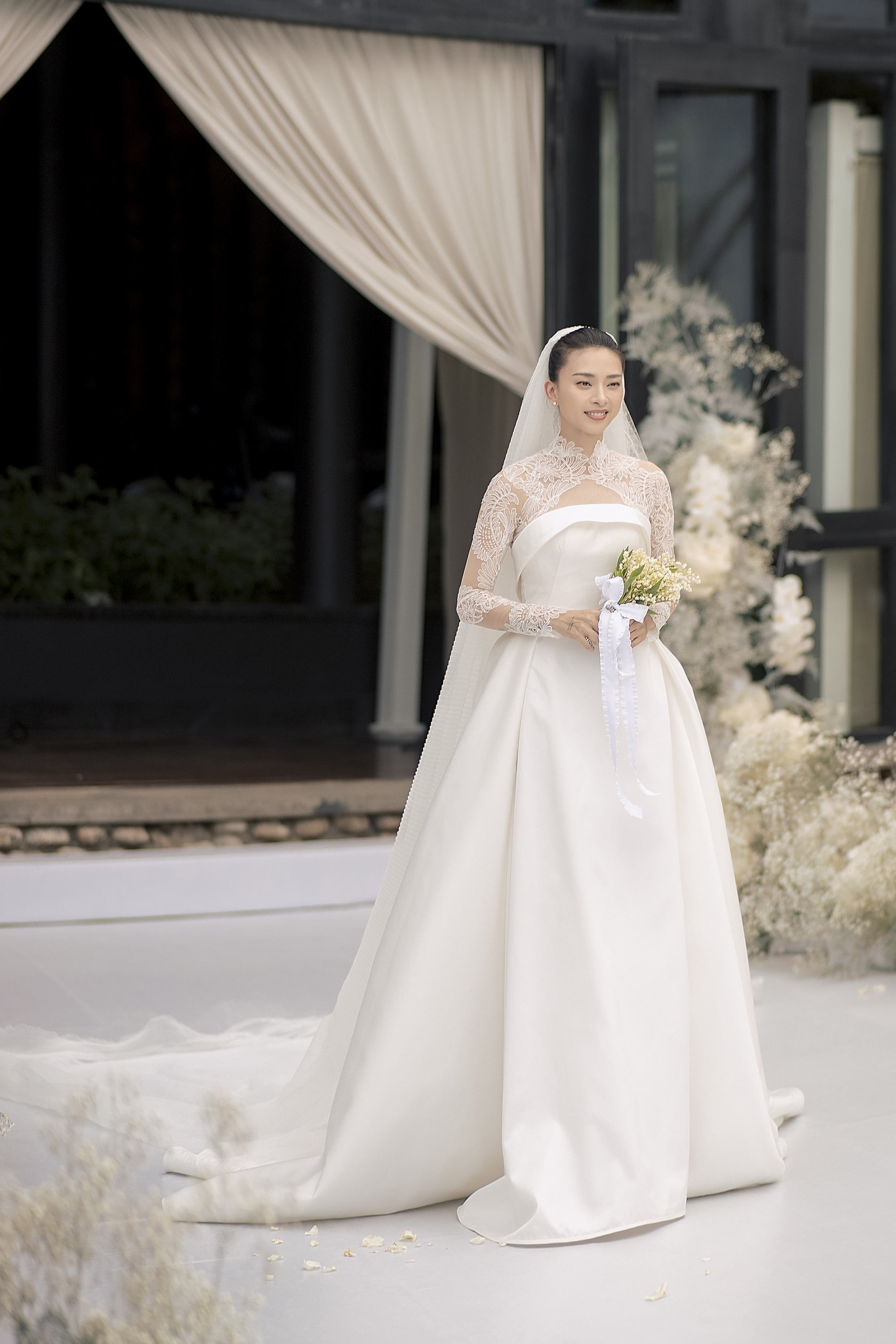 The story is now told after Ngo Thanh Van's wedding dress: The bride only said one sentence, but her heart was clear!  - Photo 3.