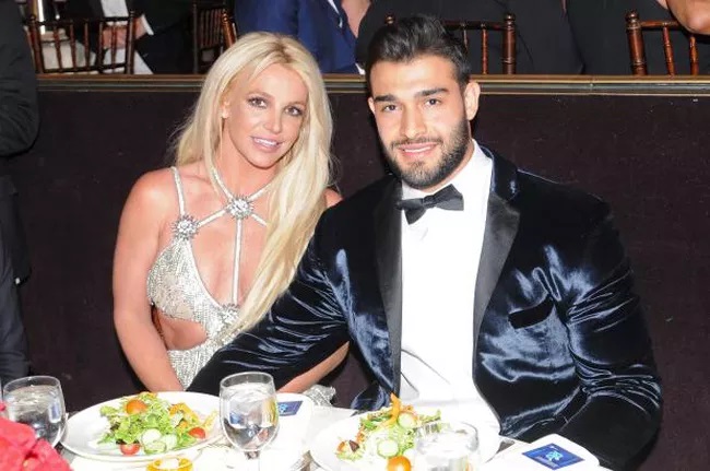 Britney Spears và Sam Asghari đã ấn định ngày cưới - Ảnh 2.