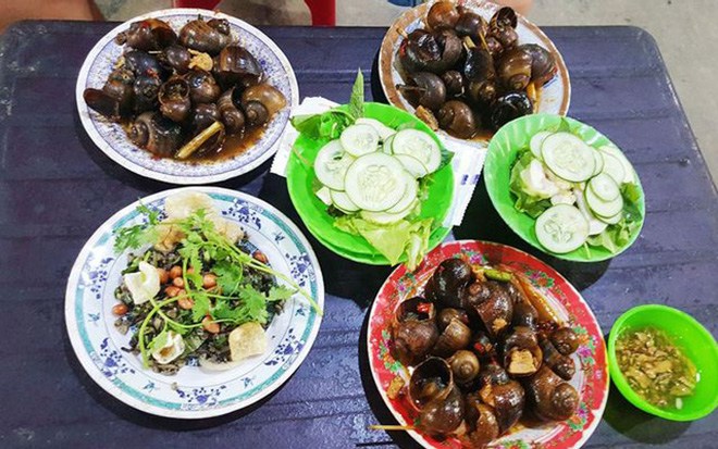 The oldest snail shop in Hue, always full of tables because of the dipping sauce while eating and crying - Photo 1.