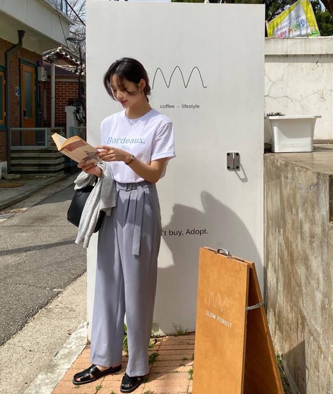 Korean women prove that casual pants + sandals are the perfect formula to wear to the office - Photo 9.