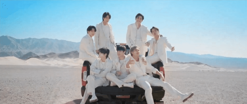 BTS released the MV to celebrate the 9th debut anniversary: Bringing fans back to the Spring Day journey, reaching 5 million views after only 10 minutes of release - Photo 4. BTS released the MV to celebrate the 9th debut anniversary: Bringing fans back to the Spring Day journey, reaching 5 million views after only 10 minutes of release - Photo 4.