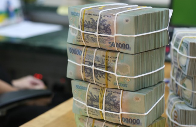 Thoả thuận ngầm của nh&acirc;n vi&ecirc;n ba ng&acirc;n h&agrave;ng trong vụ chuyển 30 ngh&igrave;n tỷ đồng ra nước ngo&agrave;i - Ảnh 1.