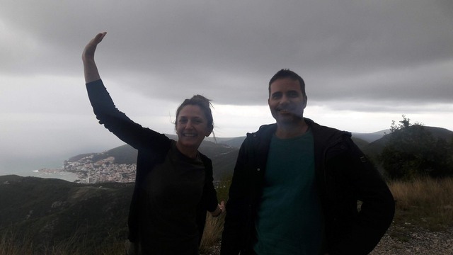 B&aacute;t canh mồng tơi tr&ecirc;n b&atilde;i biển nước Ph&aacute;p v&agrave; chuyện domino l&ograve;ng tốt từ c&ocirc; du học sinh Việt - Ảnh 11.