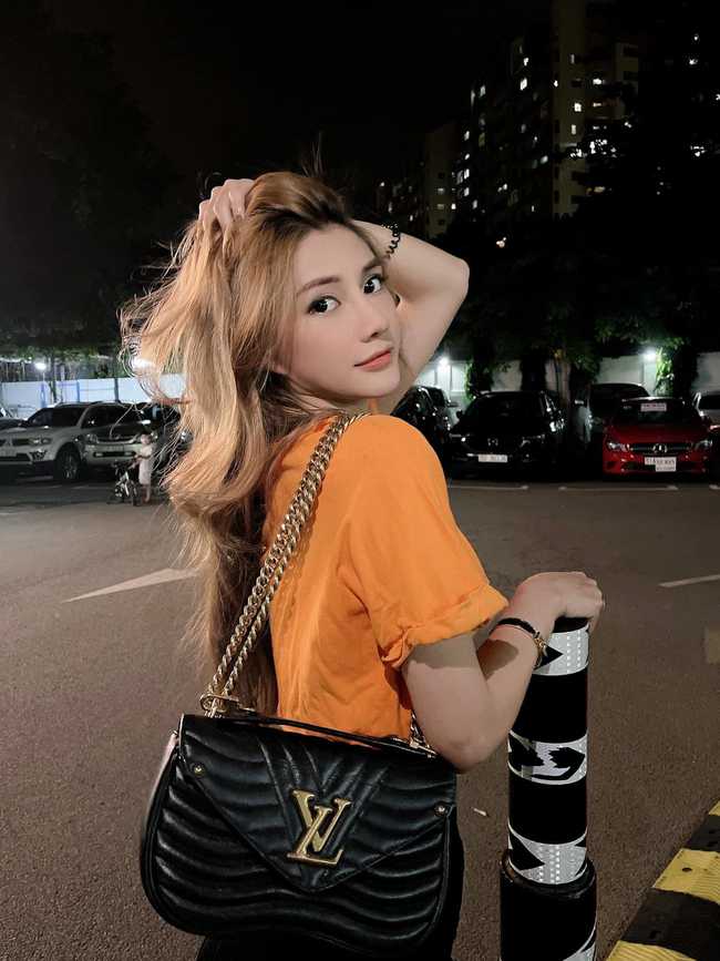 Nữ chính Người ấy là ai - Tuyết Kha nói gì sau khi chọn đúng Thông Hoàng, được khen quá đẹp đôi? - Ảnh 2. Nữ chính Người ấy là ai - Tuyết Kha nói gì sau khi chọn đúng Thông Hoàng, được khen quá đẹp đôi? - Ảnh 2.