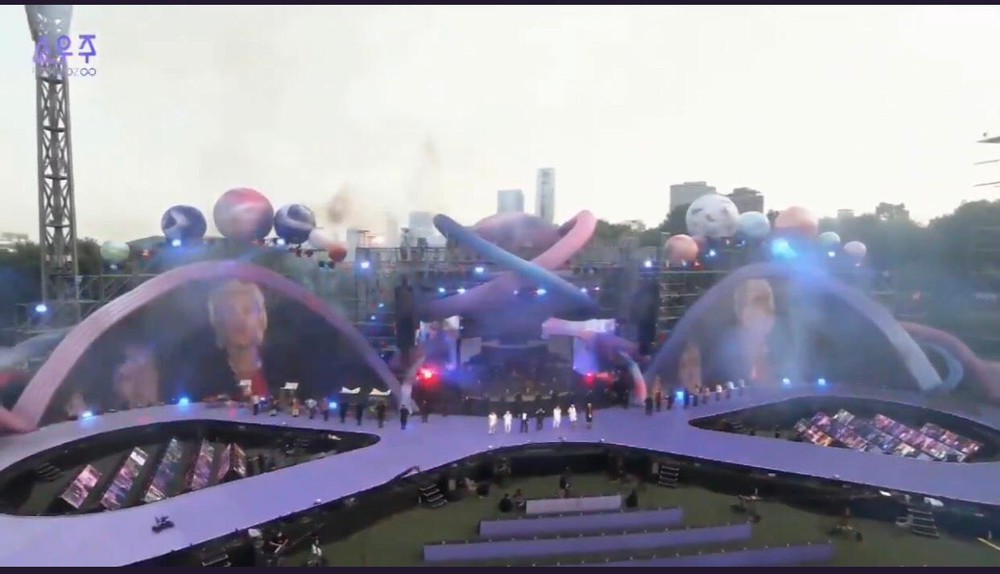 BTS đ&atilde; trải qua 9 m&ugrave;a sinh nhật v&agrave; ai mới l&agrave; người hạnh ph&uacute;c nhất, nhận được nhiều qu&agrave; nhất? - Ảnh 7.