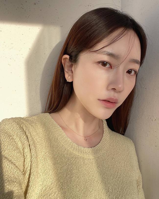 4 lưu &yacute; gi&uacute;p n&agrave;ng da dầu chọn được lọ kem chống nắng thật chuẩn, muốn b&ocirc;i mỗi ng&agrave;y - Ảnh 2.