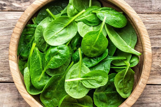 Siêu thực phẩm’ rau chân vịt rất bổ dưỡng nhưng cũng có thể gây nên sỏi thận, giảm hấp thụ canxi - Ảnh 3.