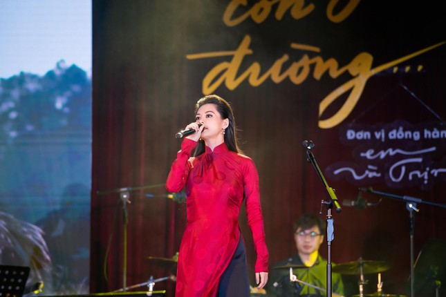 Học vấn đáng nể của người thủ vai nữ hoàng chân đất Khánh Ly trong Em và Trịnh - Ảnh 4.