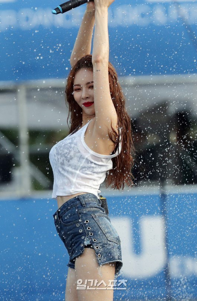 Trước khi gây tranh cãi vì lãng phí, lễ hội nhạc nước Hàn Quốc từng là sân chơi bùng nổ của các idol Kpop hàng đầu! - Ảnh 8.