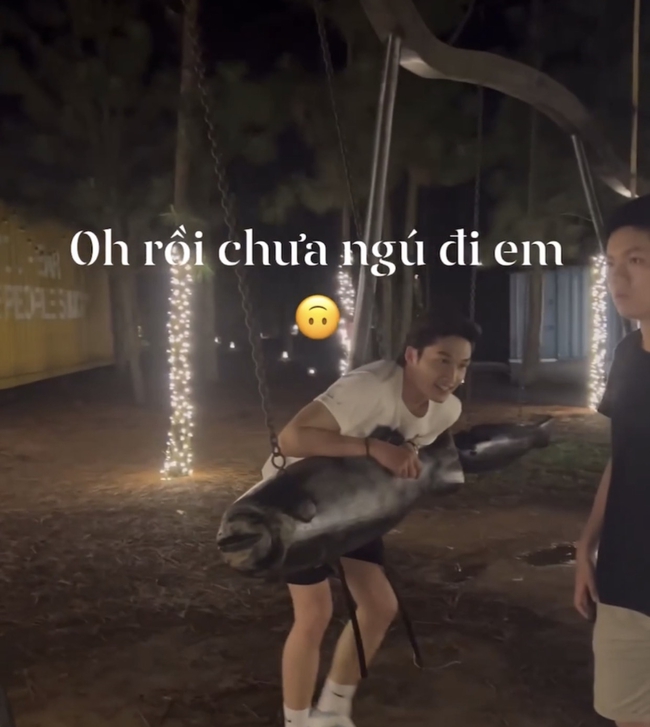 Thương ng&agrave;y nắng về tiếp tục lộ bối cảnh lung linh, Phan Minh Huyền đẹp ấn tượng - Ảnh 3.