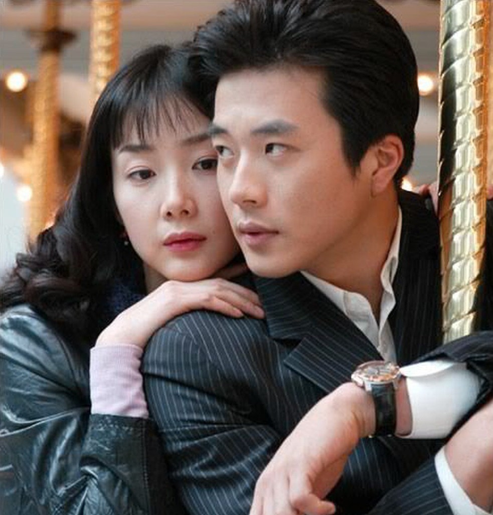 Choi Ji Woo: Nữ hoàng nước mắt châu Á, cô đơn sau cuộc tình với Song Seung Hun và hôn nhân bão tố bên chồng kém tuổi - Ảnh 5.