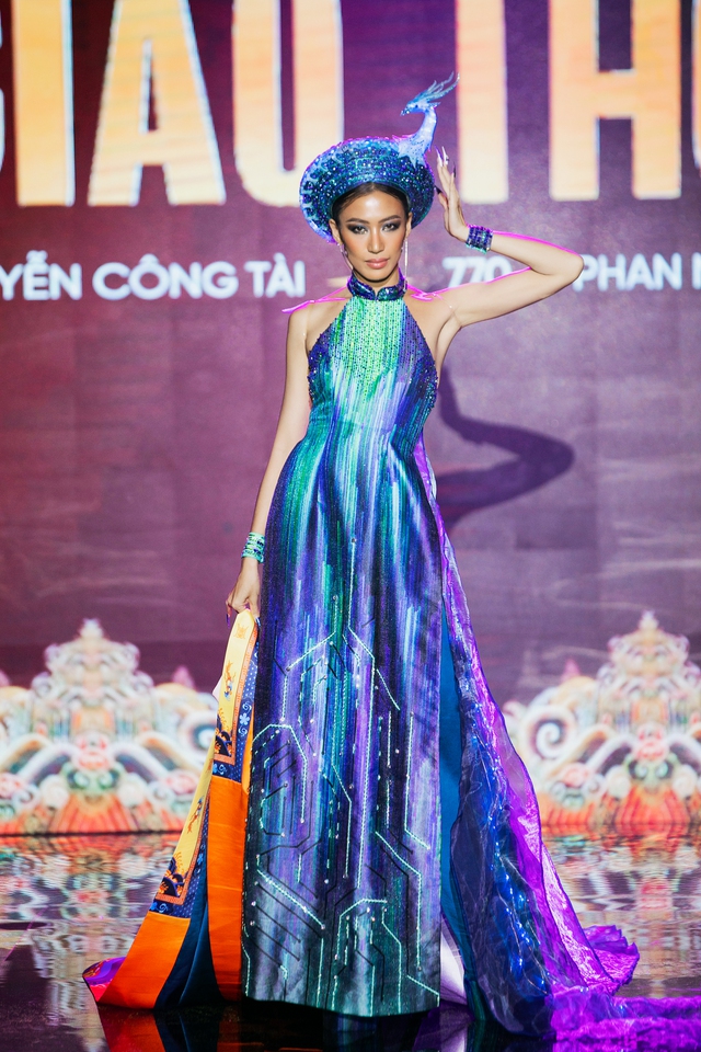 Những trang phục dân tộc khó hiểu tại Hoa hậu Hoàn vũ Việt Nam 2022 - Ảnh 4.