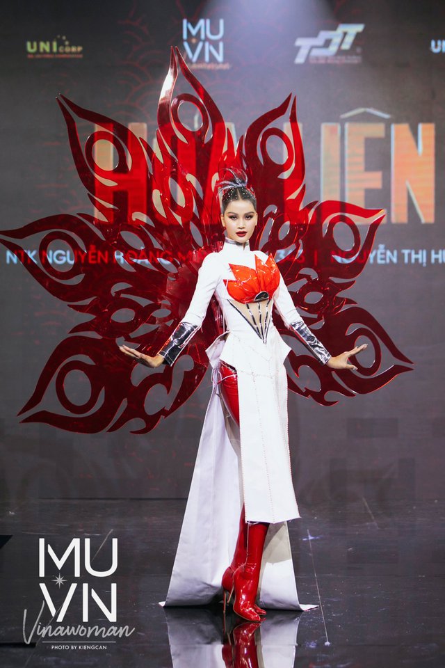 Những trang phục dân tộc khó hiểu tại Hoa hậu Hoàn vũ Việt Nam 2022 - Ảnh 12.