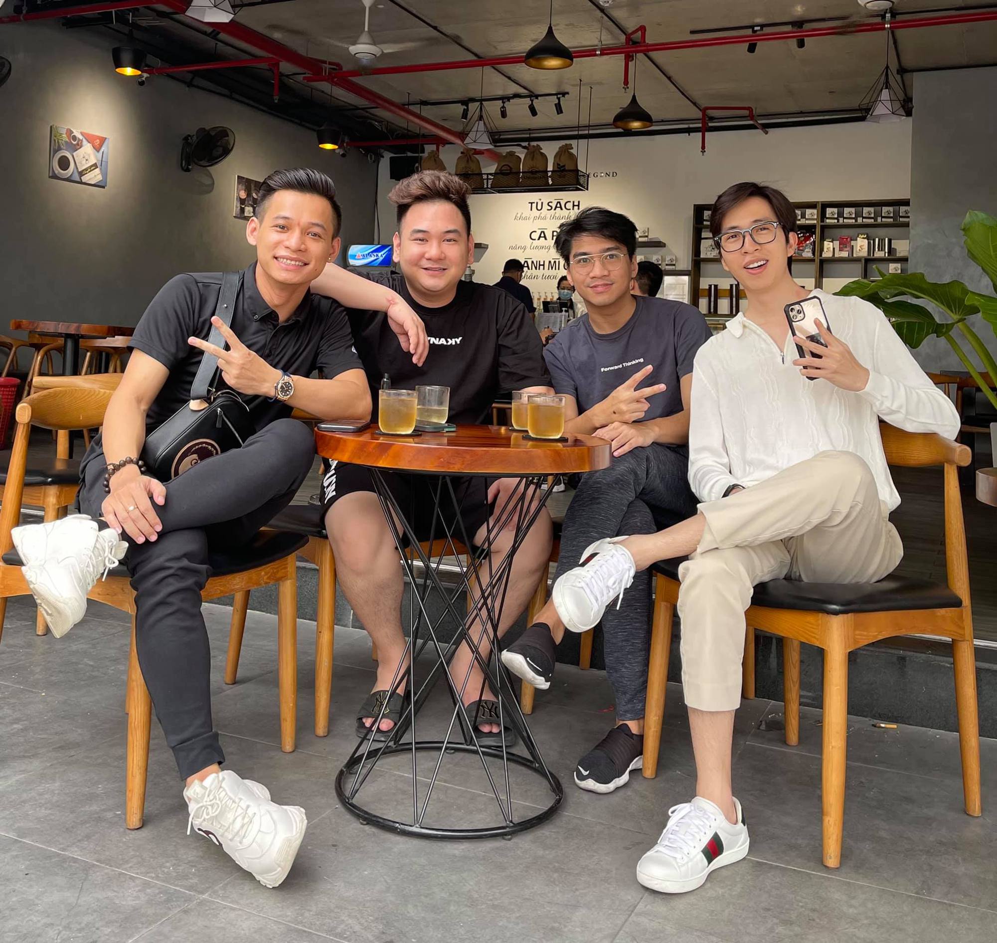 Hội Tứ hoàng streamer Việt, biểu tượng một thời của làng game Việt giờ ra sao? - Ảnh 2. Hội Tứ hoàng streamer Việt, biểu tượng một thời của làng game Việt giờ ra sao? - Ảnh 2.