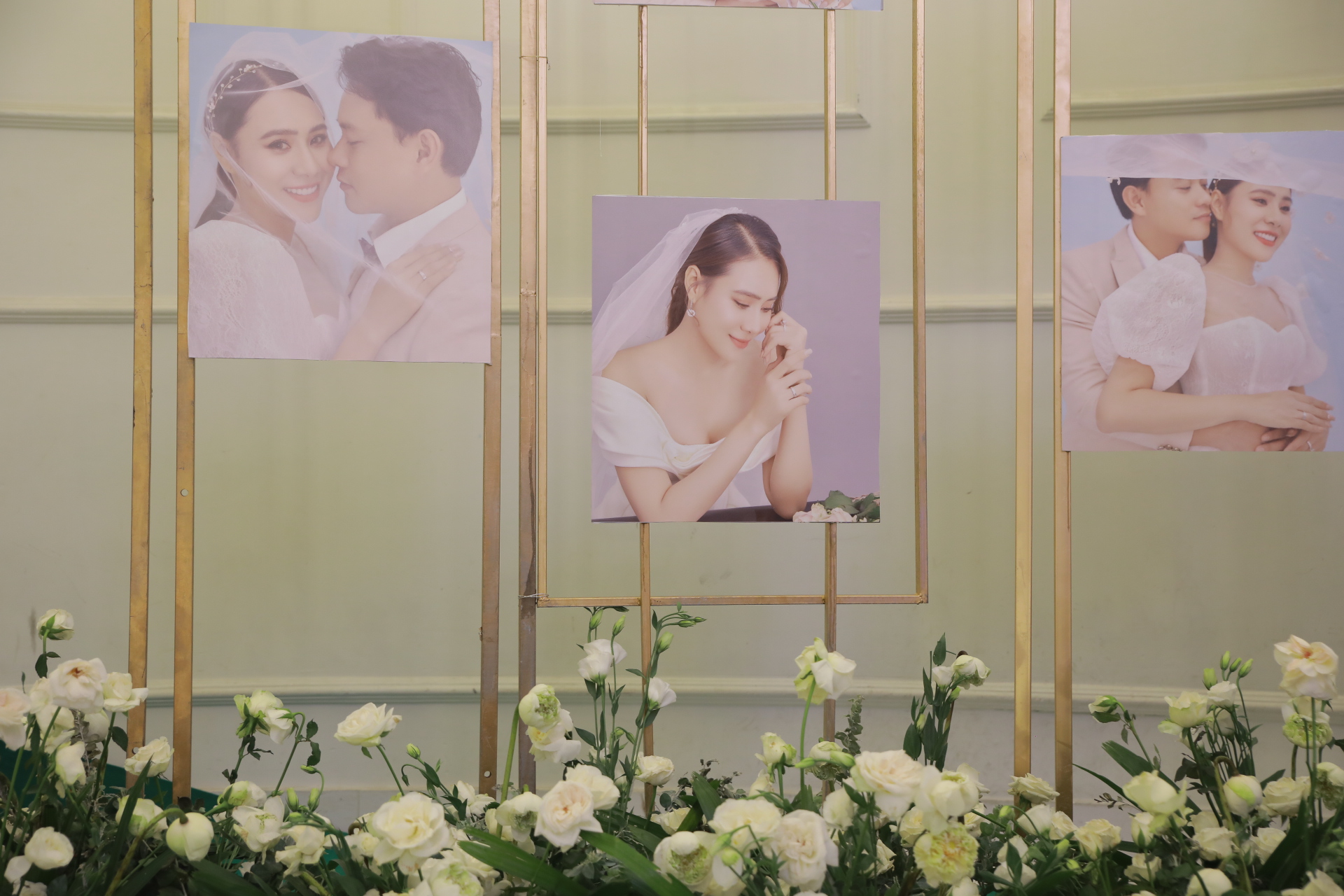 Đ&aacute;m cưới Hồ B&iacute;ch Tr&acirc;m tại TP.HCM: C&ocirc; d&acirc;u ch&uacute; rể t&igrave;nh tứ, Puka - vợ chồng Phương Trinh Jolie v&agrave; d&agrave;n sao quy tụ!  - Ảnh 34.