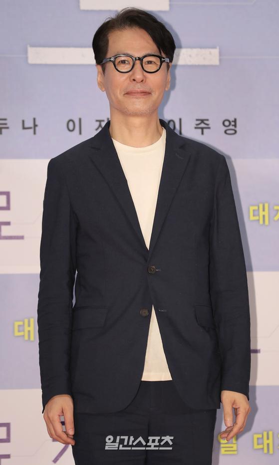 Press conference on the red carpet, gathering 30 A-list stars: Kang Dong Won and V (BTS) dominated the obese Lee Min Ho, IU invited BLACKPINK and the top beauties to attend - Photo 41. Press conference on the red carpet, gathering 30 A-list stars: Kang Dong Won and V (BTS) dominated the obese Lee Min Ho, IU invited BLACKPINK and the top beauties to attend - Photo 41.