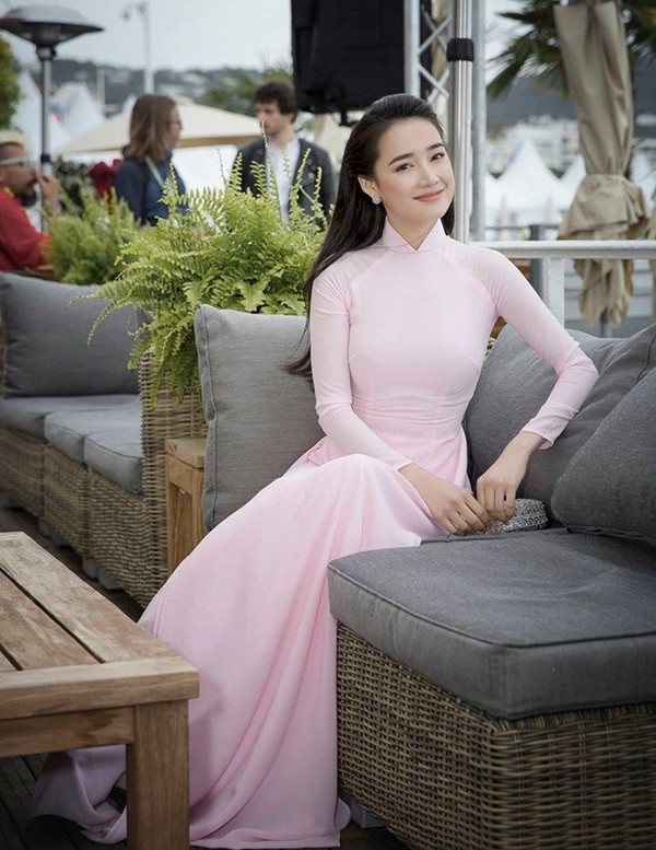 4 sao Việt diện áo dài tại Cannes: Thanh tao, đơn giản mà tỏa sáng ngời ngời - Ảnh 7.