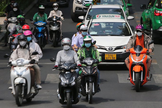 Chỉ số UV cực căng trên cả nước - Ảnh 1. Chỉ số UV cực căng trên cả nước - Ảnh 1.