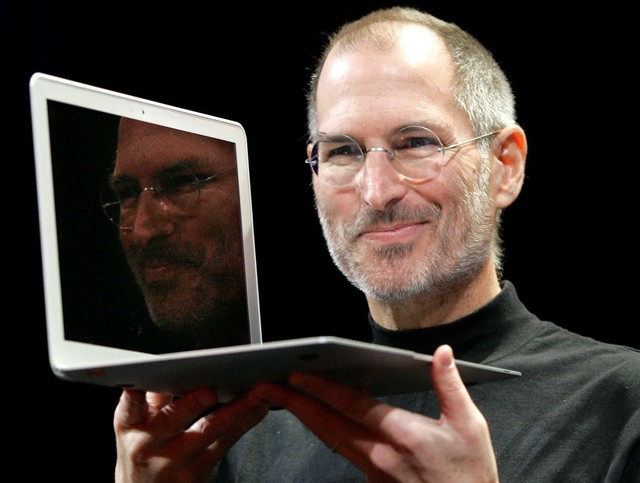 Steve Jobs khi gặp cha nuôi: Chỉ cần 1 câu nói đã biến đứa trẻ chán học thành huyền thoại của nhân loại - Ảnh 2.