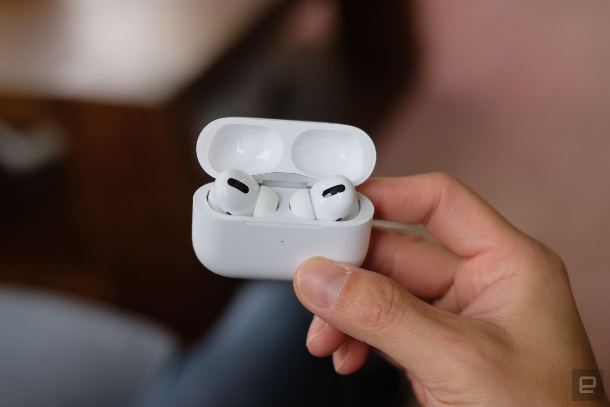 Hot: Apple offers a global warranty for AirPods Pro, after the warranty expires, they can still be exchanged for free - Photo 1.