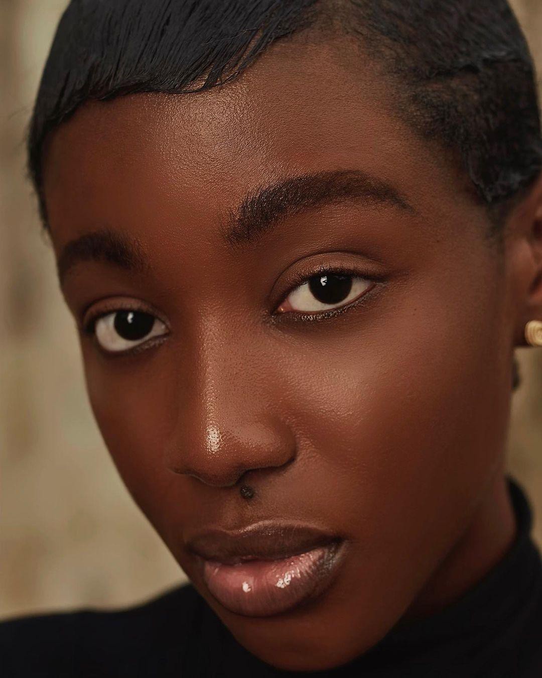 Mỹ nhân da màu được ví như ngọc trai đen trở thành đối thủ của Á hậu Phương Anh ở HH Quốc tế - Ảnh 4. Mỹ nhân da màu được ví như ngọc trai đen trở thành đối thủ của Á hậu Phương Anh ở HH Quốc tế - Ảnh 4.