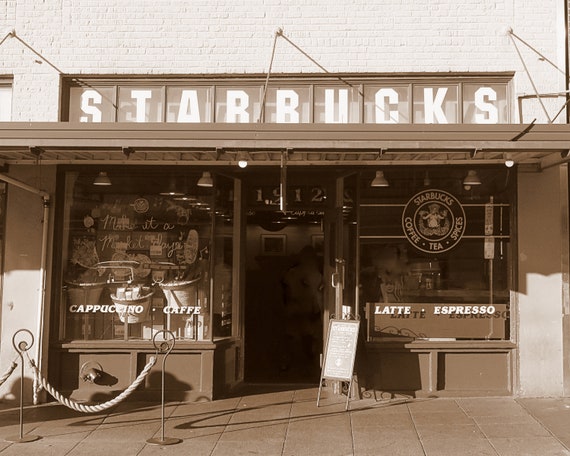 Tuổi thơ cơ cực của Howard Schultz: Từ cậu bé nghèo đói sống ở khu nhà trợ cấp đến tỷ phú đế chế cà phê Starbucks - Ảnh 4.